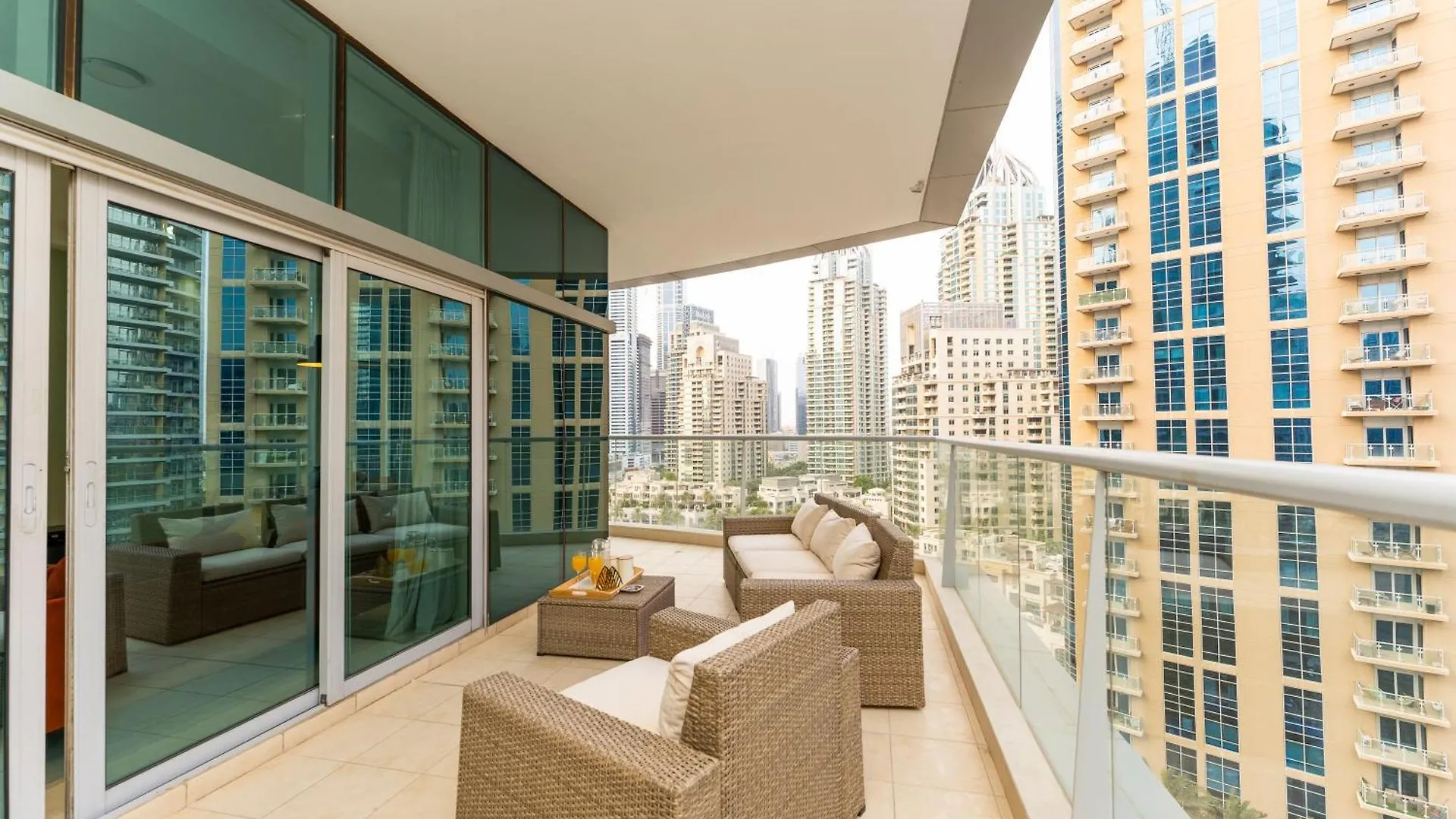 Apartment Avant Marina 2Br With Amazing Views Dubai United Arab Emirates