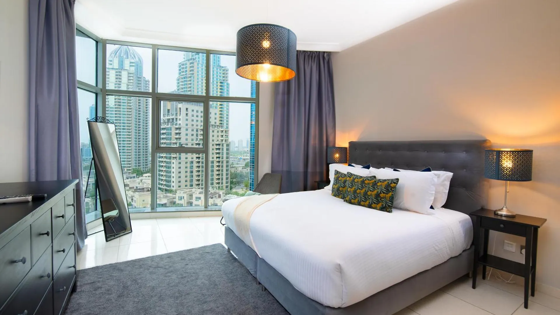 Avant Marina 2Br With Amazing Views Dubai Apartment