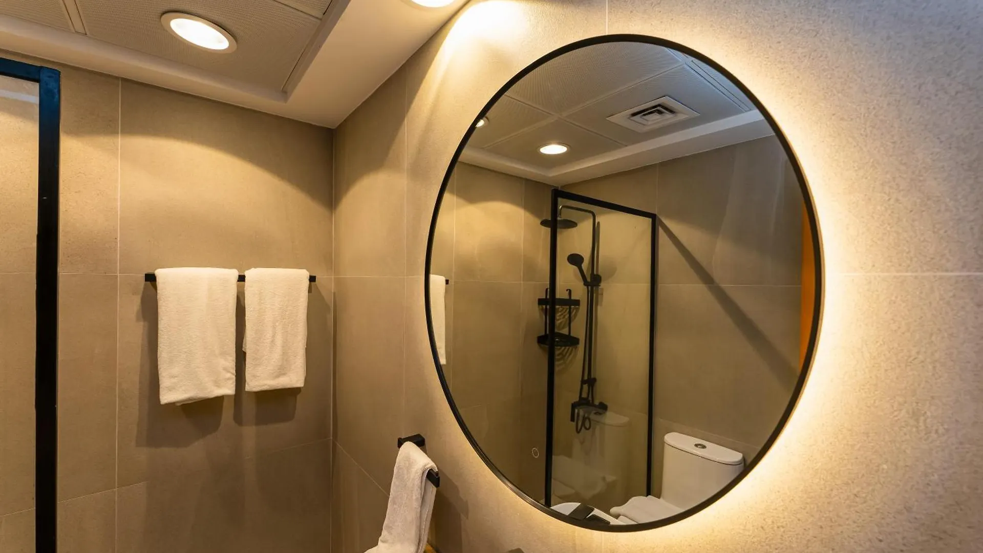Apartment Avant Marina 2Br With Amazing Views Dubai