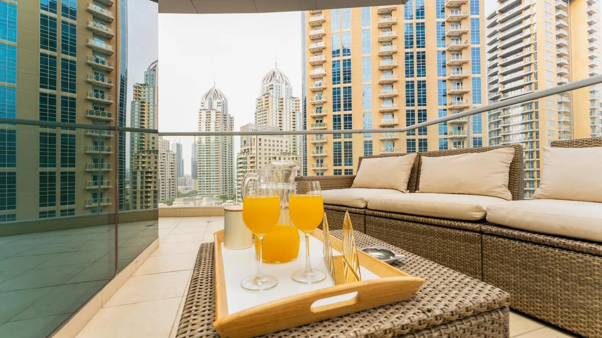 Avant Marina 2Br With Amazing Views Dubai Apartment