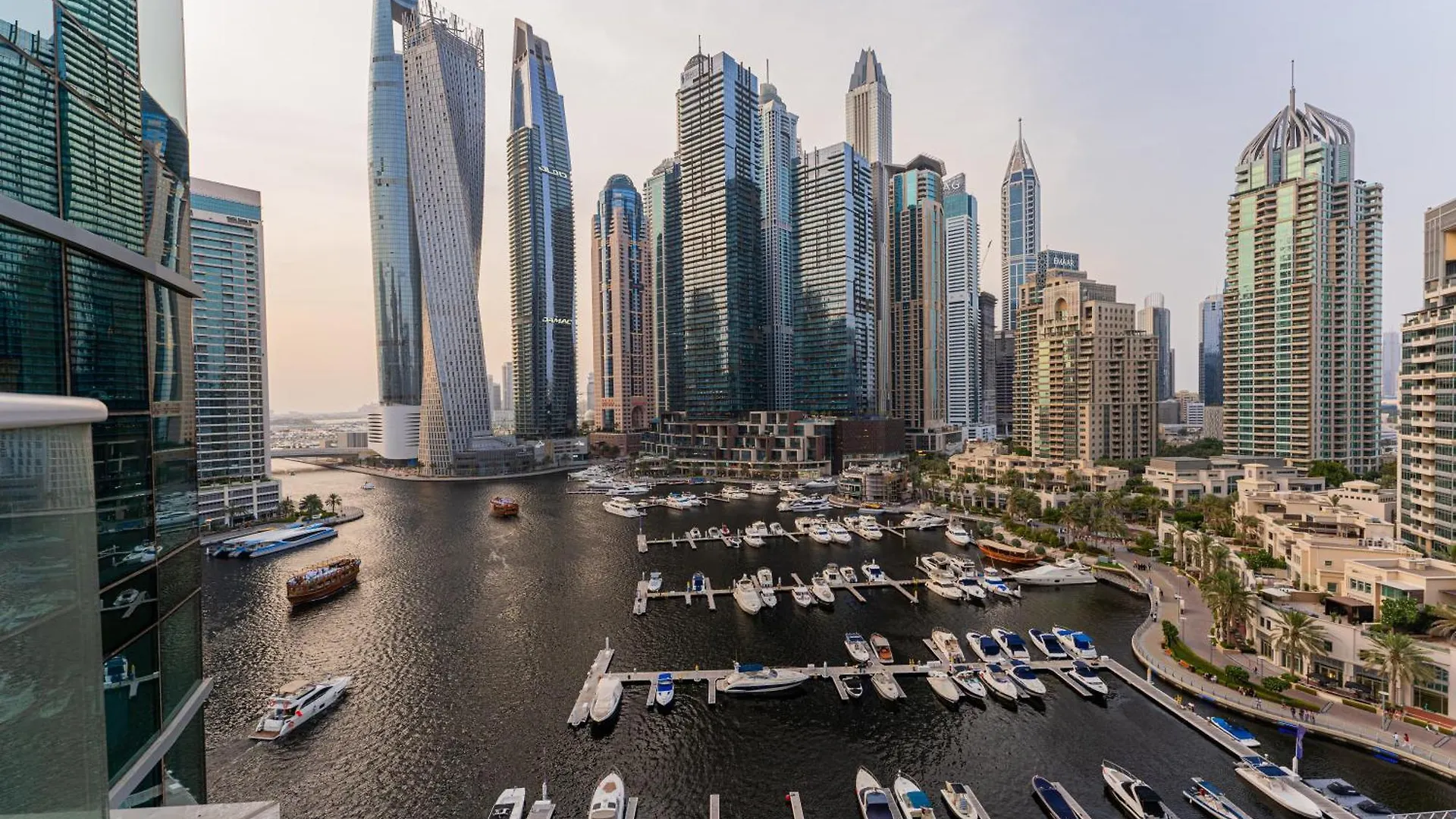 Apartment Avant Marina 2Br With Amazing Views Dubai United Arab Emirates