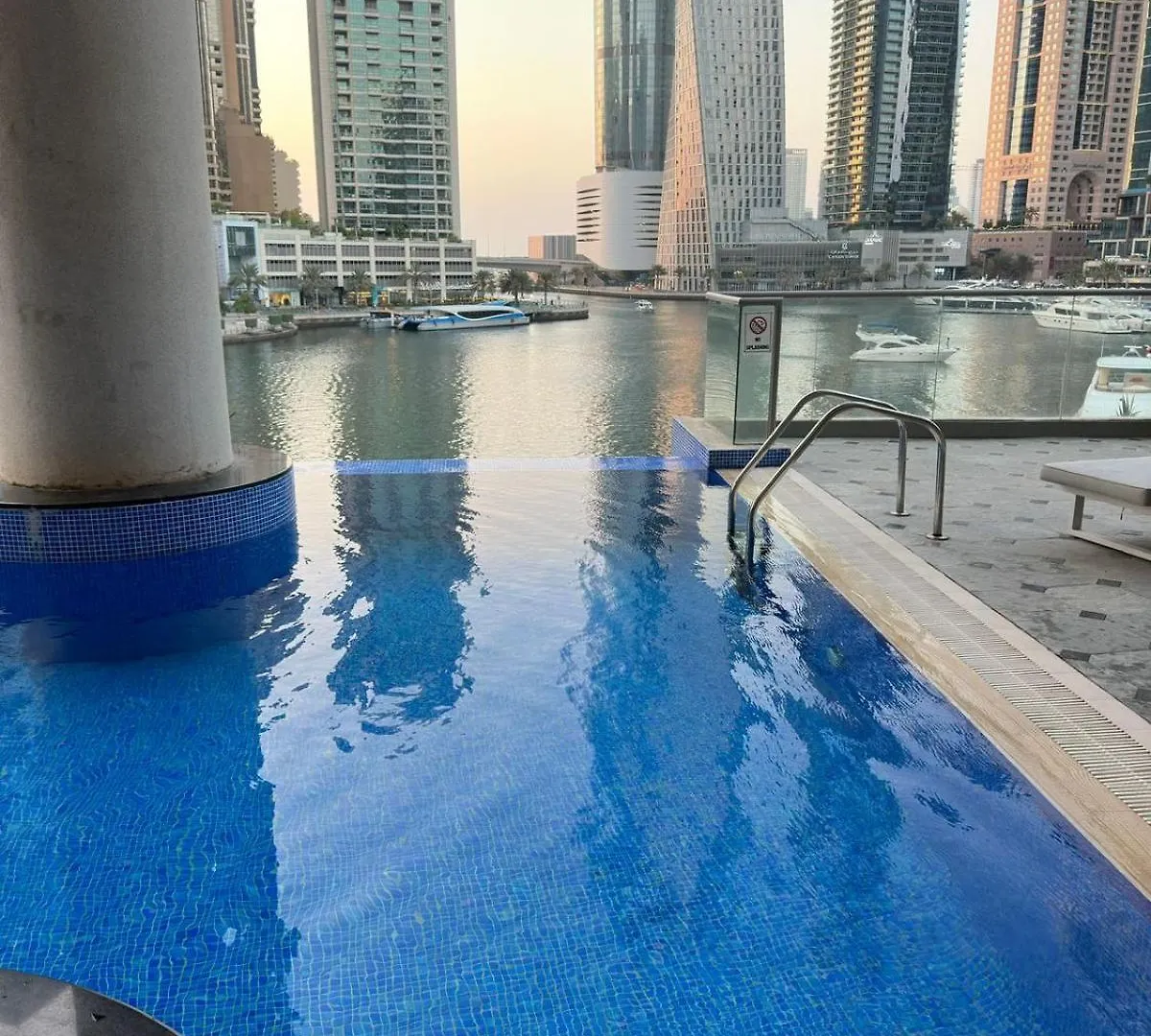 Apartment Avant Marina 2Br With Amazing Views Dubai