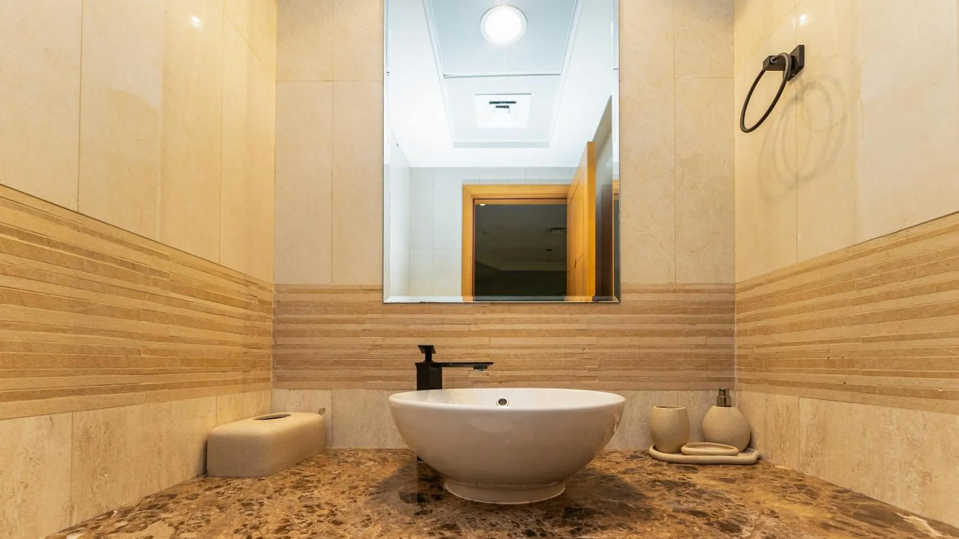 Avant Marina 2Br With Amazing Views Dubai United Arab Emirates